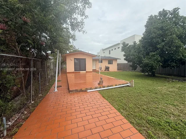 $950,000 | 3050 Southwest 26th Street, Miami, FL 33133