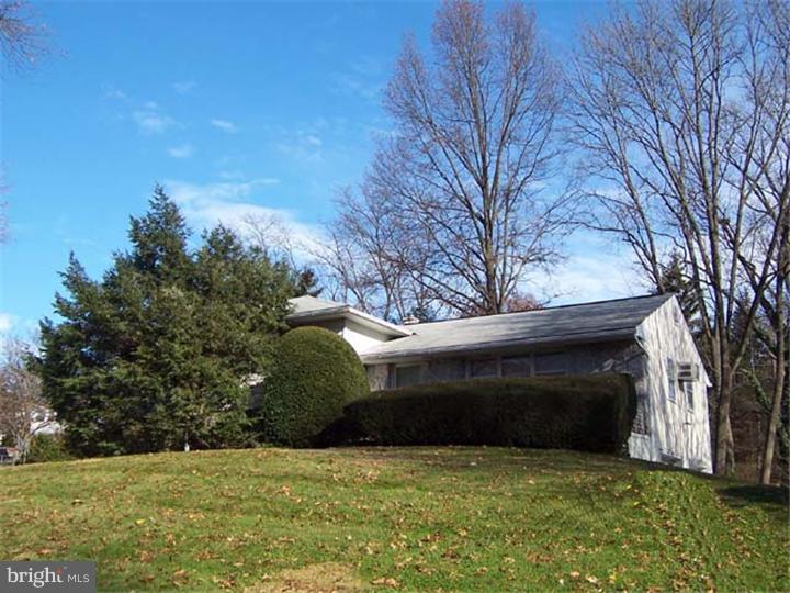 993 East Valley Road Pottstown, PA 19464 - Photo 1 of 16 Gallery Image 1