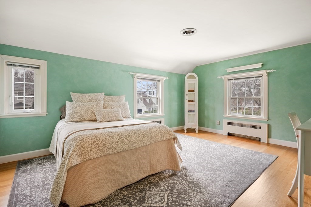 51 Fairlee Road Newton, MA 02468 - Photo 19 of 36