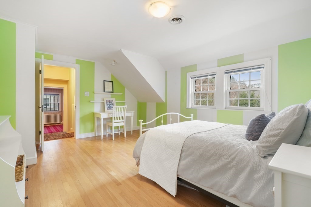 51 Fairlee Road Newton, MA 02468 - Photo 20 of 36
