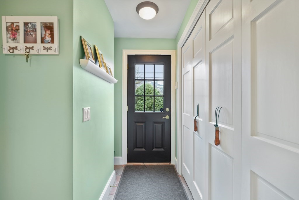 51 Fairlee Road Newton, MA 02468 - Photo 2 of 36