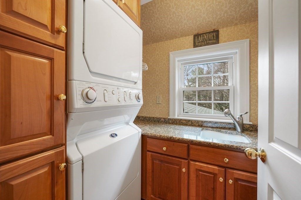 51 Fairlee Road Newton, MA 02468 - Photo 23 of 36