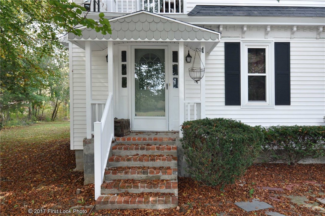 42 Bay State Road Rehoboth, MA 02769 - Photo 3 of 40 Gallery Image 3