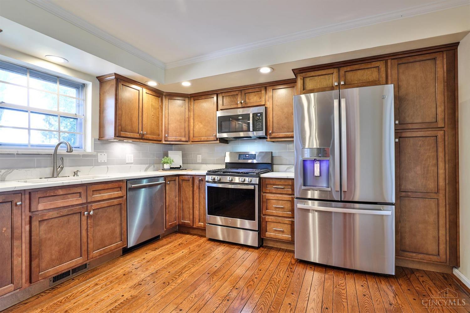 9883 Humphrey Road Cincinnati, OH 45242 - Photo 16 of 50 Gallery Image 16
