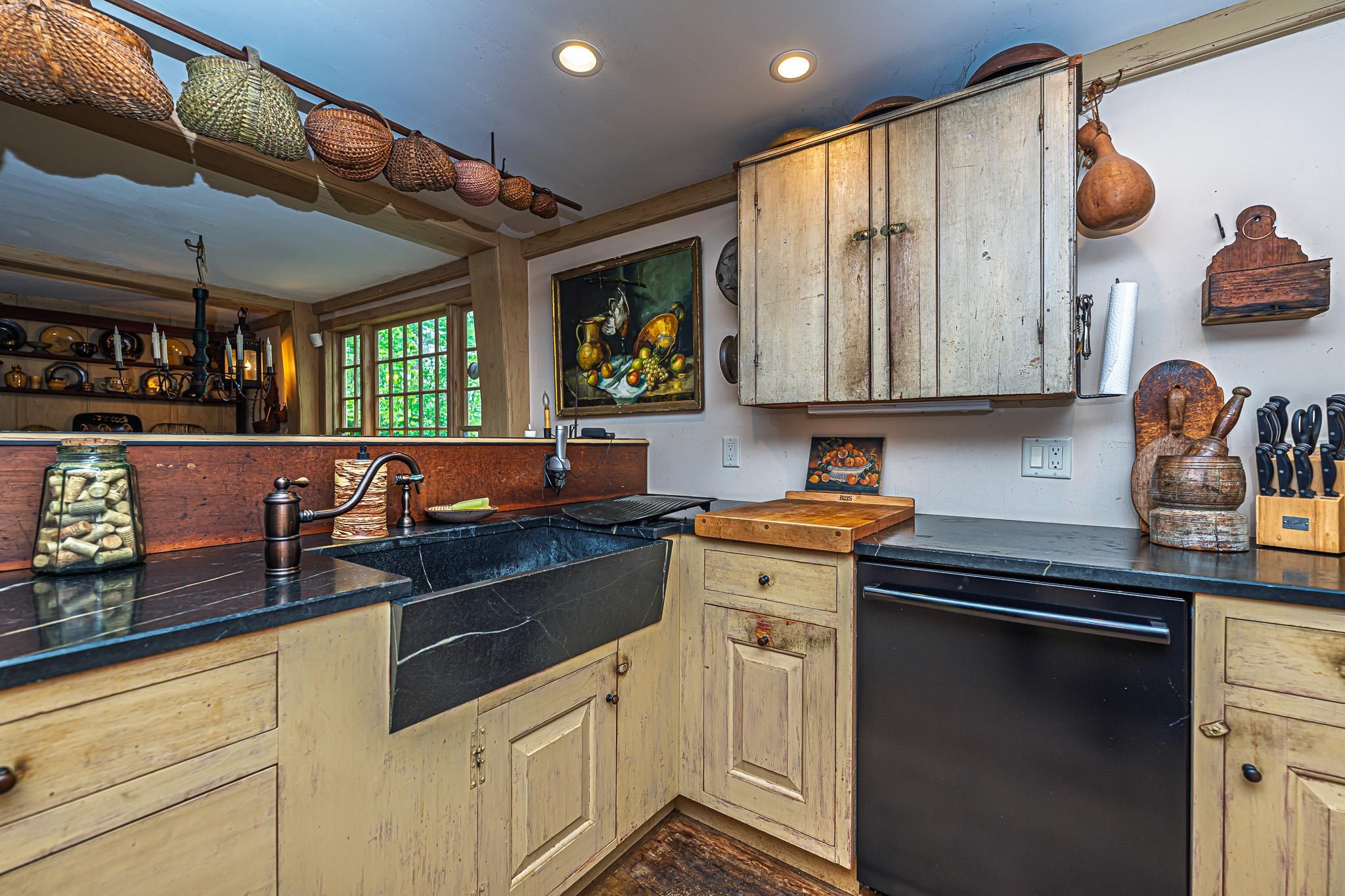 31 Longhill Road Raymond, NH 03077 - Photo 5 of 35