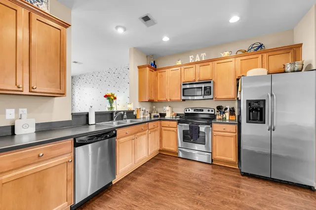 $252,500 | 704 Hemingway Circle, Summerville, SC 29483