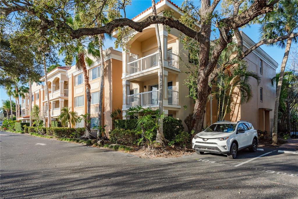 950 Broadway, Unit 103 Dunedin, FL 34698 - Photo 10 of 55