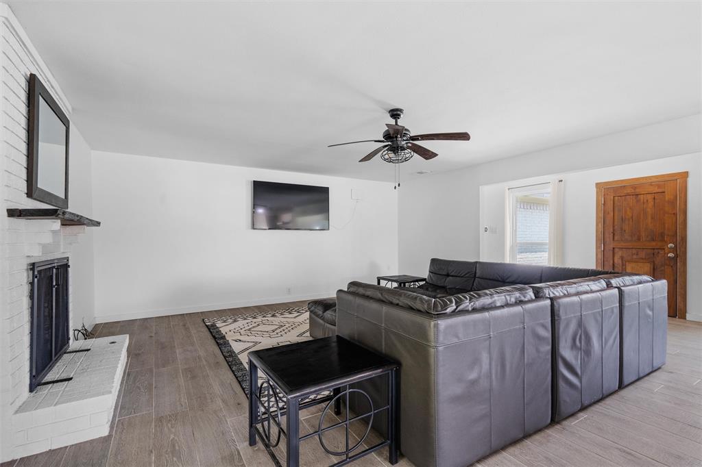 215 Pole Bridge Road Seagoville, TX 75159 - Photo 7 of 32