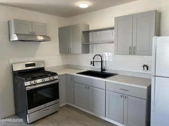 $699,000 | 465 Industrial Park Drive, Carson City, NV 89701