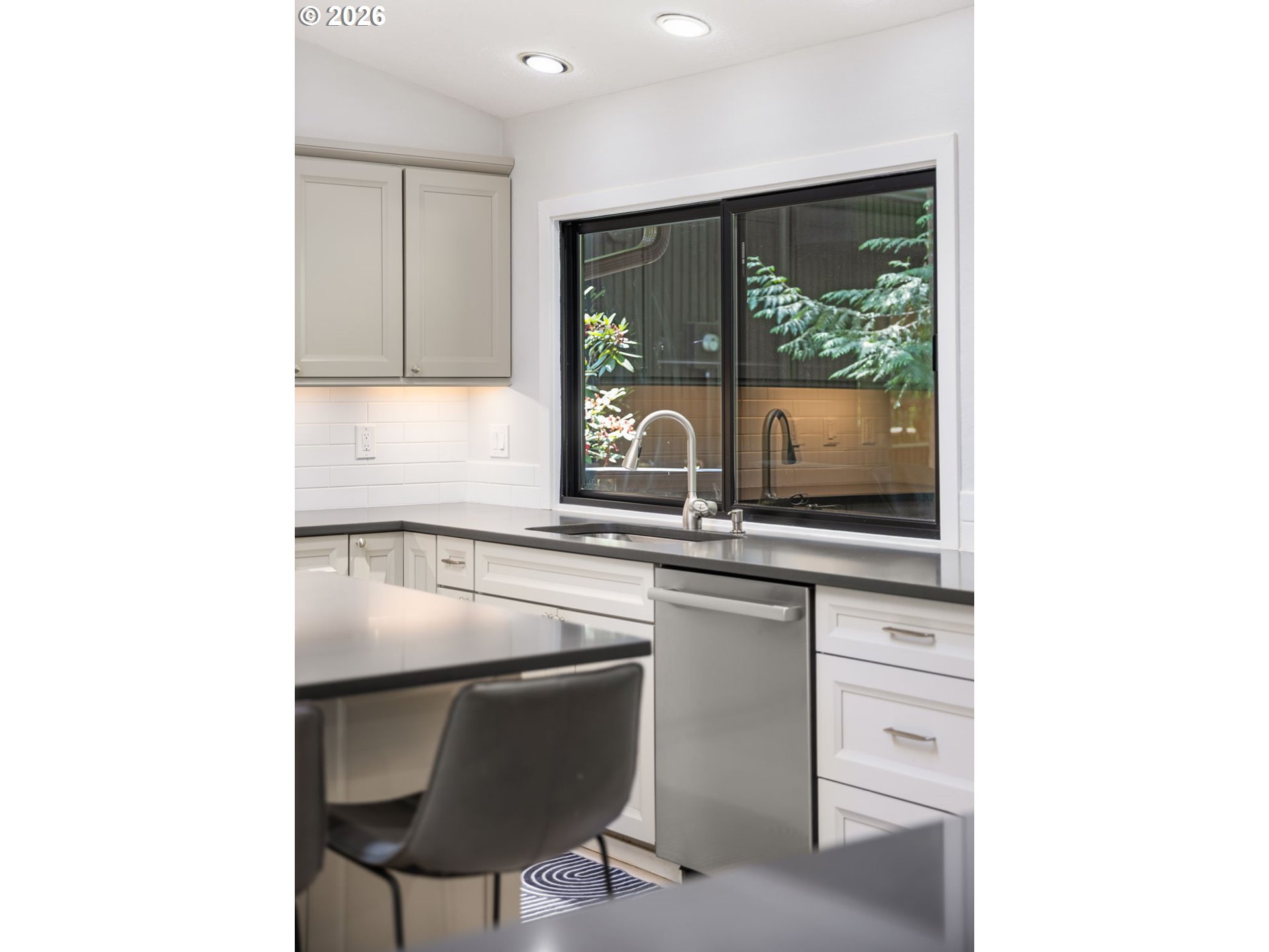 5833 Southwest Lane Court Portland, OR 97221 - Photo 20 of 47