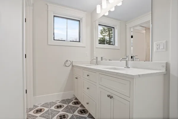 $2,450,000 | 6 Parker Road, Bedford, MA 01730