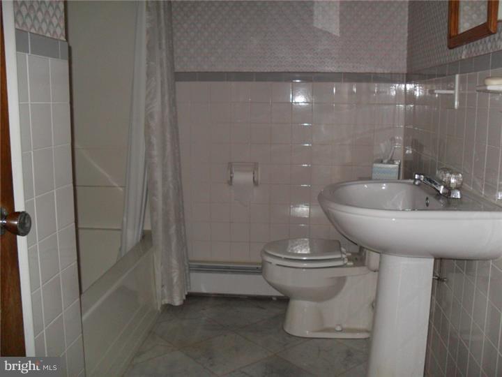 2722 Line Lexington Road Hatfield, PA 19440 - Photo 20 of 20 Bathroom