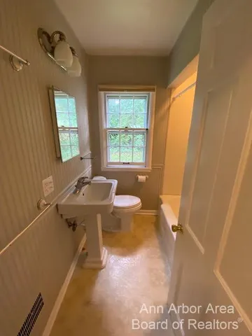 $1,950 | 1801 Arborview Boulevard, Ann Arbor, MI 48103