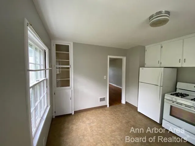 $1,950 | 1801 Arborview Boulevard, Ann Arbor, MI 48103