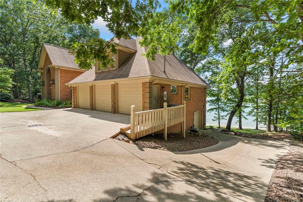 6576 Yacht Club Road Flowery Branch, GA 30542 - Photo 17 of 186