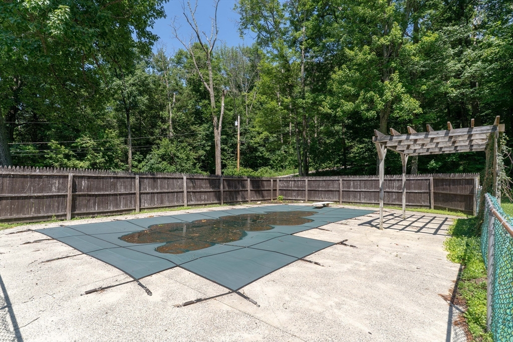 501 Wine Road New Braintree, MA 01531 - Photo 35 of 41
