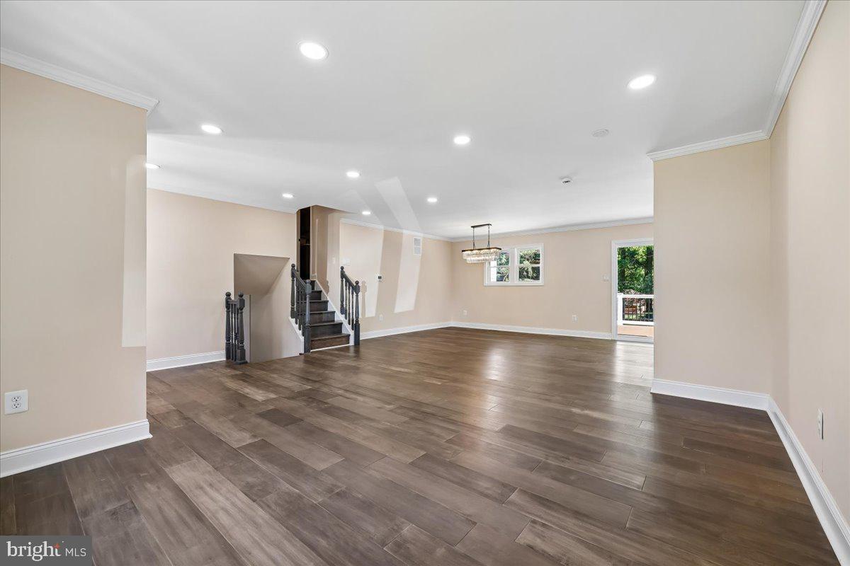 24321 Log House Road Gaithersburg, MD 20882 - Photo 11 of 36 Living Room