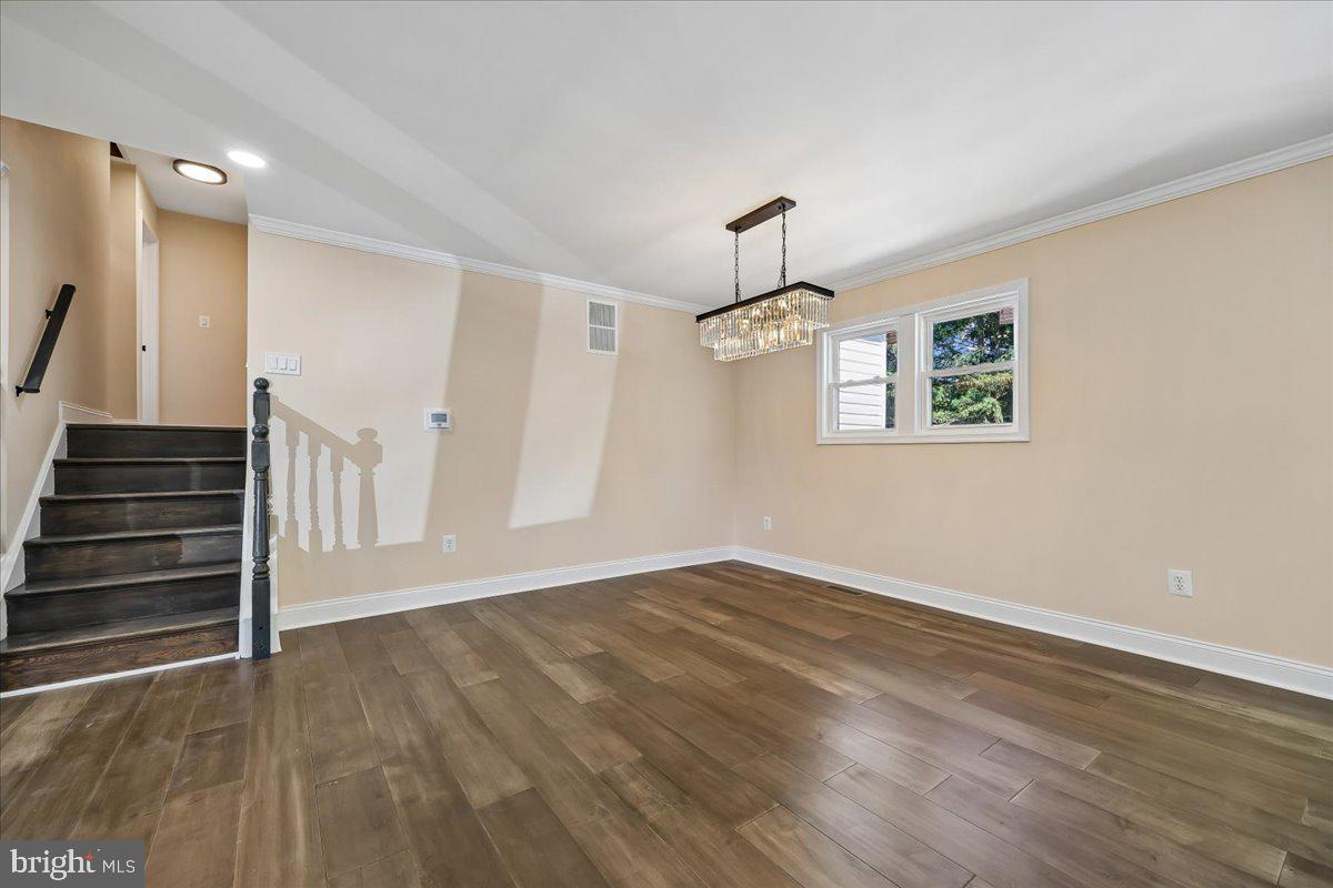 24321 Log House Road Gaithersburg, MD 20882 - Photo 16 of 36 Dining Room