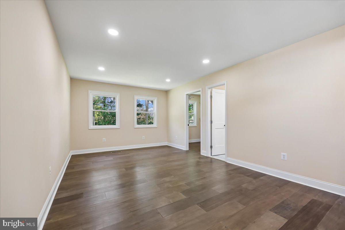 24321 Log House Road Gaithersburg, MD 20882 - Photo 22 of 36 Master Bedroom