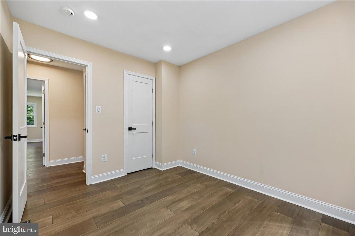 24321 Log House Road Gaithersburg, MD 20882 - Photo 28 of 36 Second Bedroom