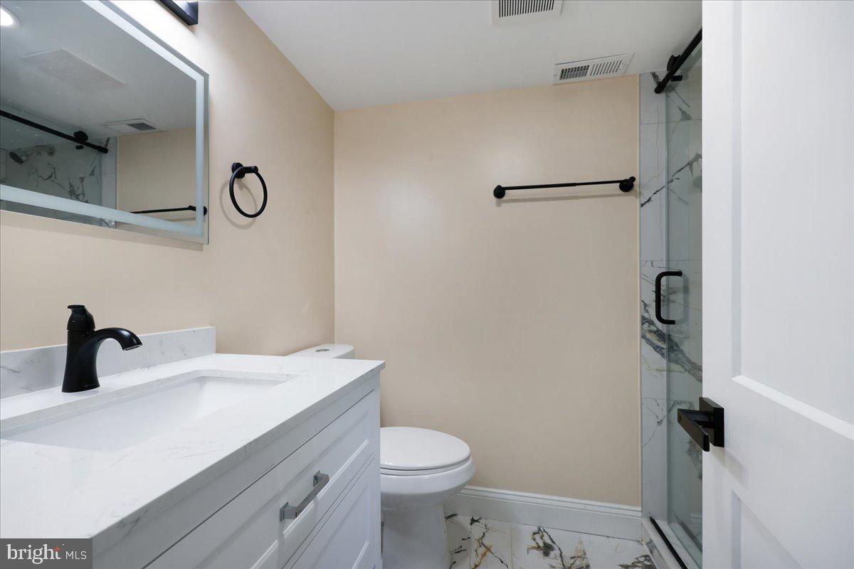 24321 Log House Road Gaithersburg, MD 20882 - Photo 33 of 36 Third Bathroom