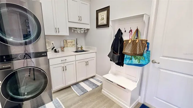 $980,000 | 5233 Wishing Arch Drive, Apollo Beach, FL 33572