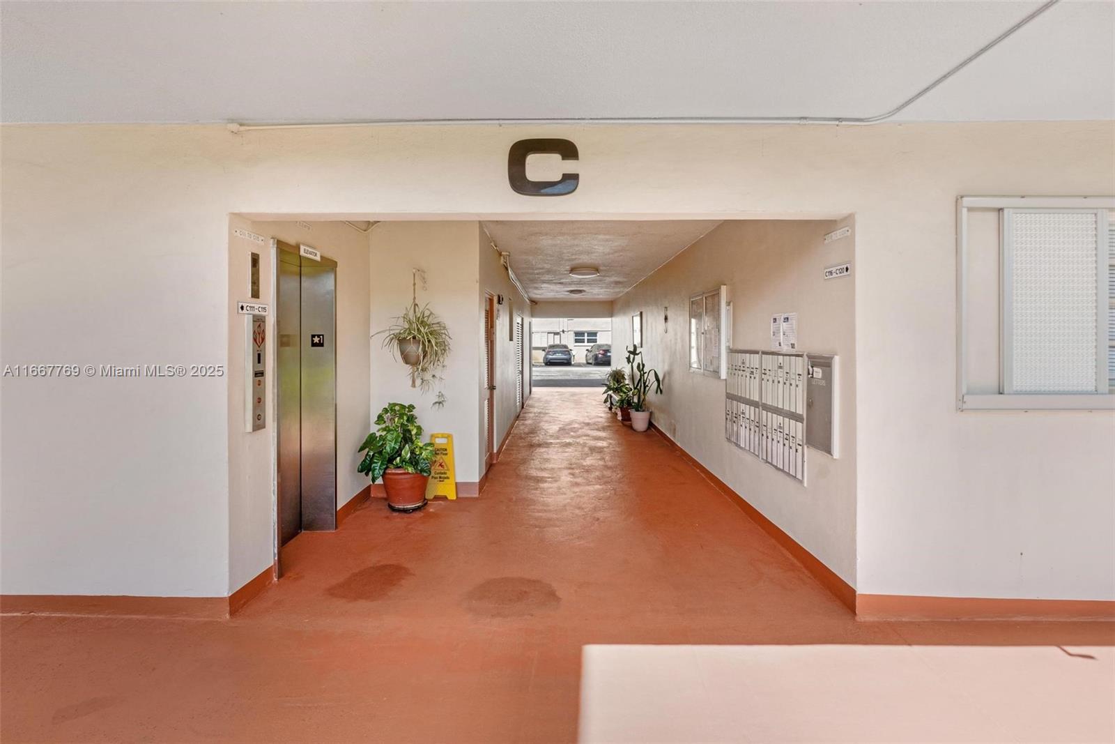 5300 Washington Street, Unit C111 Hollywood, FL 33021 - Photo 40 of 40 a view interior of the house and livingroom view