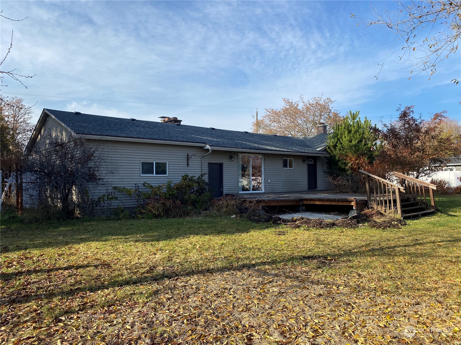 4008 North Marguerite Road Spokane, WA 99212 - Photo 34 of 40 a view of a house with a yard
