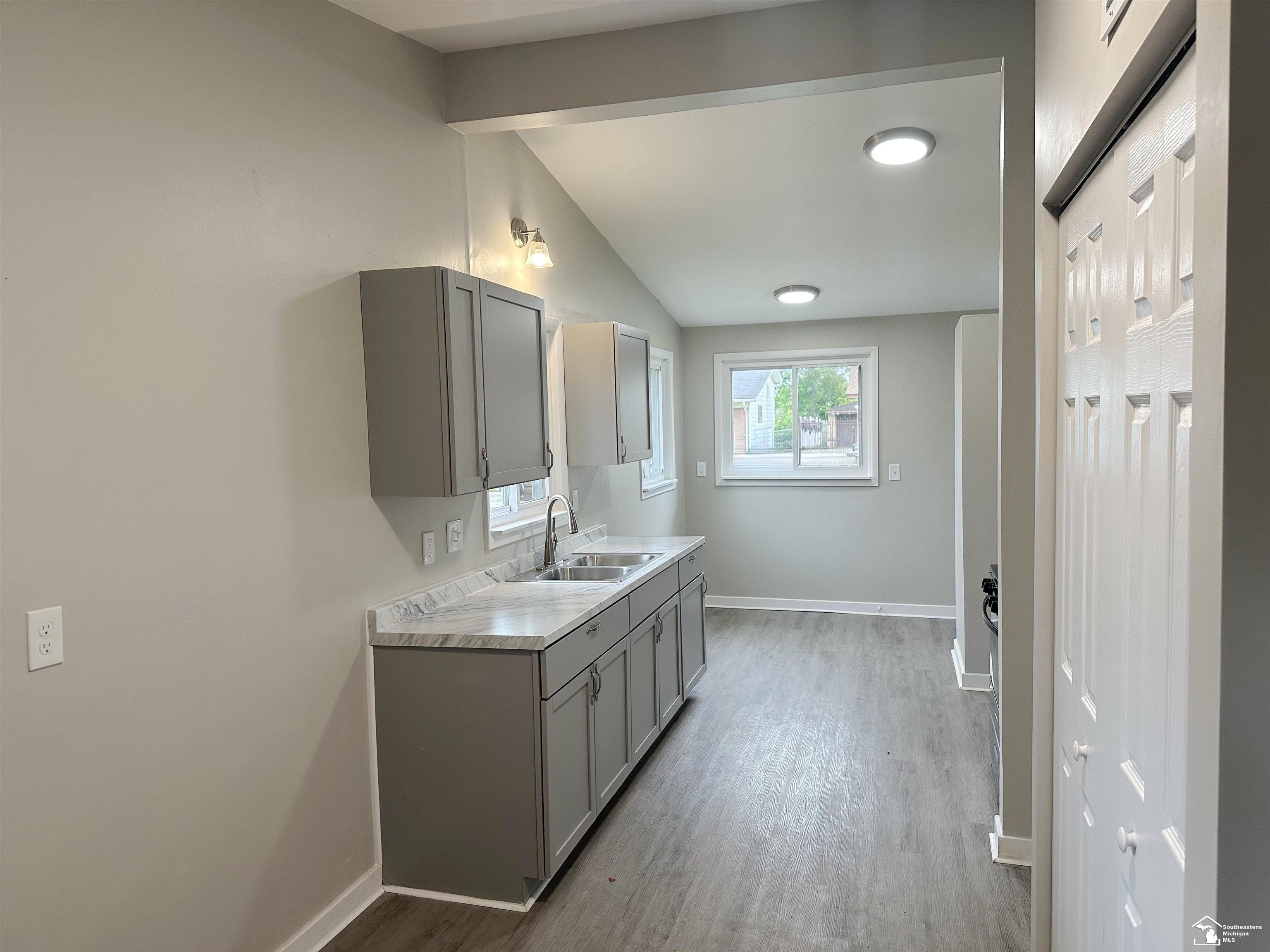 29219 York Street Inkster, MI 48141 - Photo 6 of 20