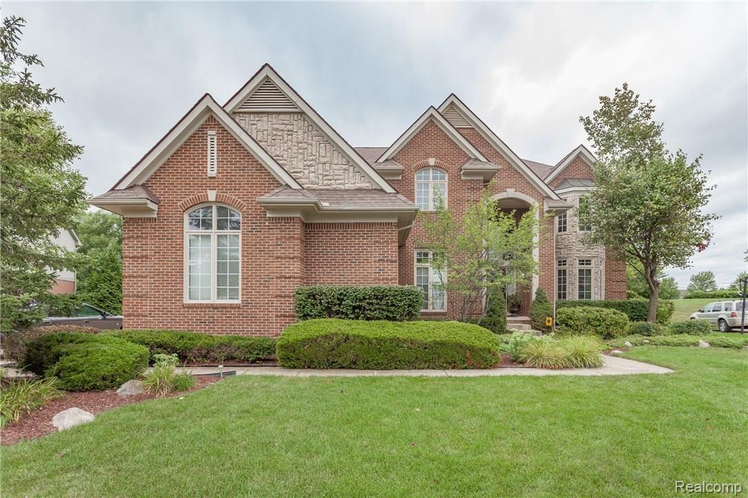 48566 Inveraray Road Canton, MI 48188 - Photo 2 of 26 IMG_3129.jpg