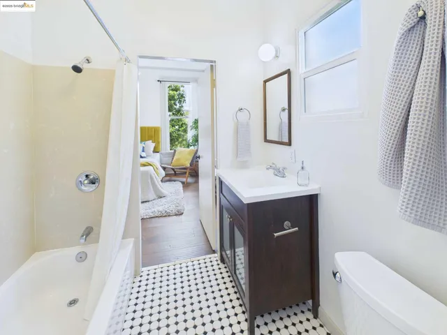 $849,000 | 1054 24th Street, Oakland, CA 94607