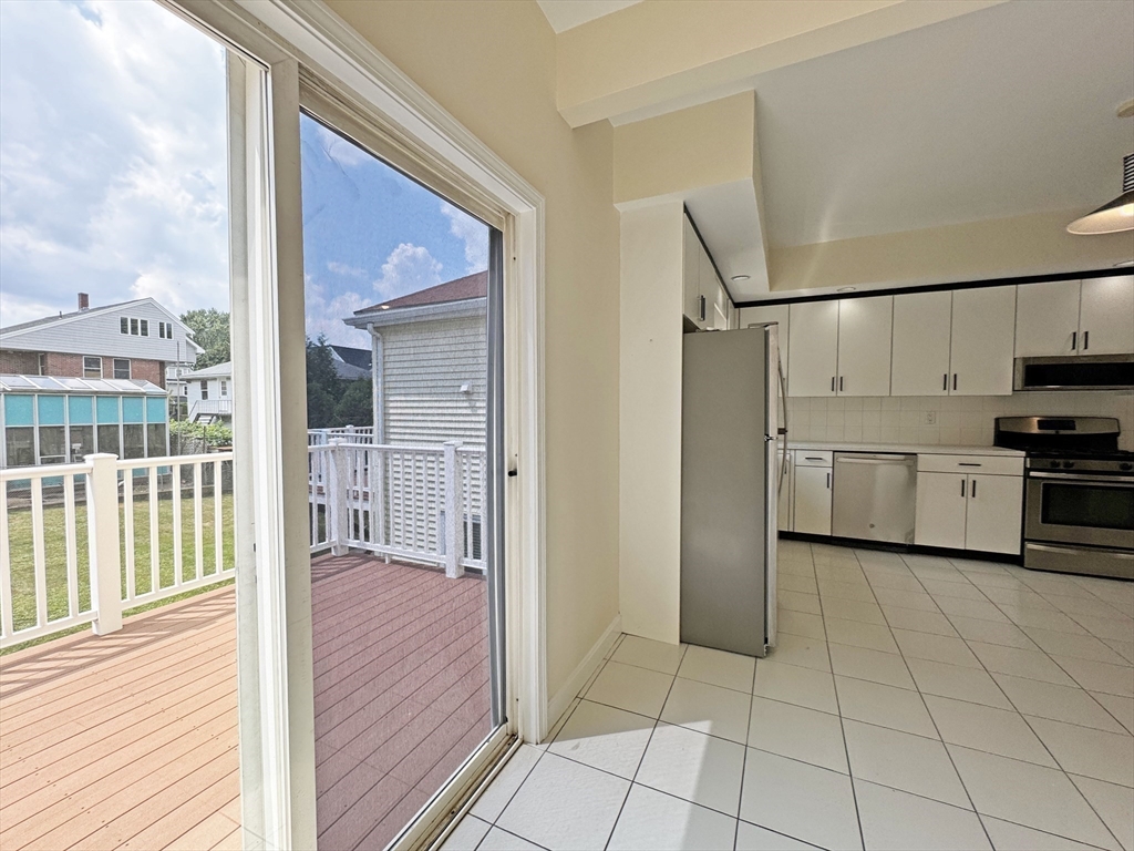 47 Eddy Street Newton, MA 02465 - Photo 5 of 17