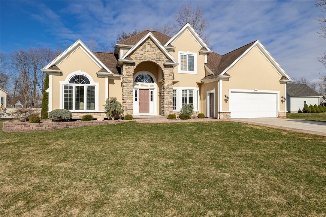 899 Lothario Circle Webster, NY 14580 - Photo 2 of 36