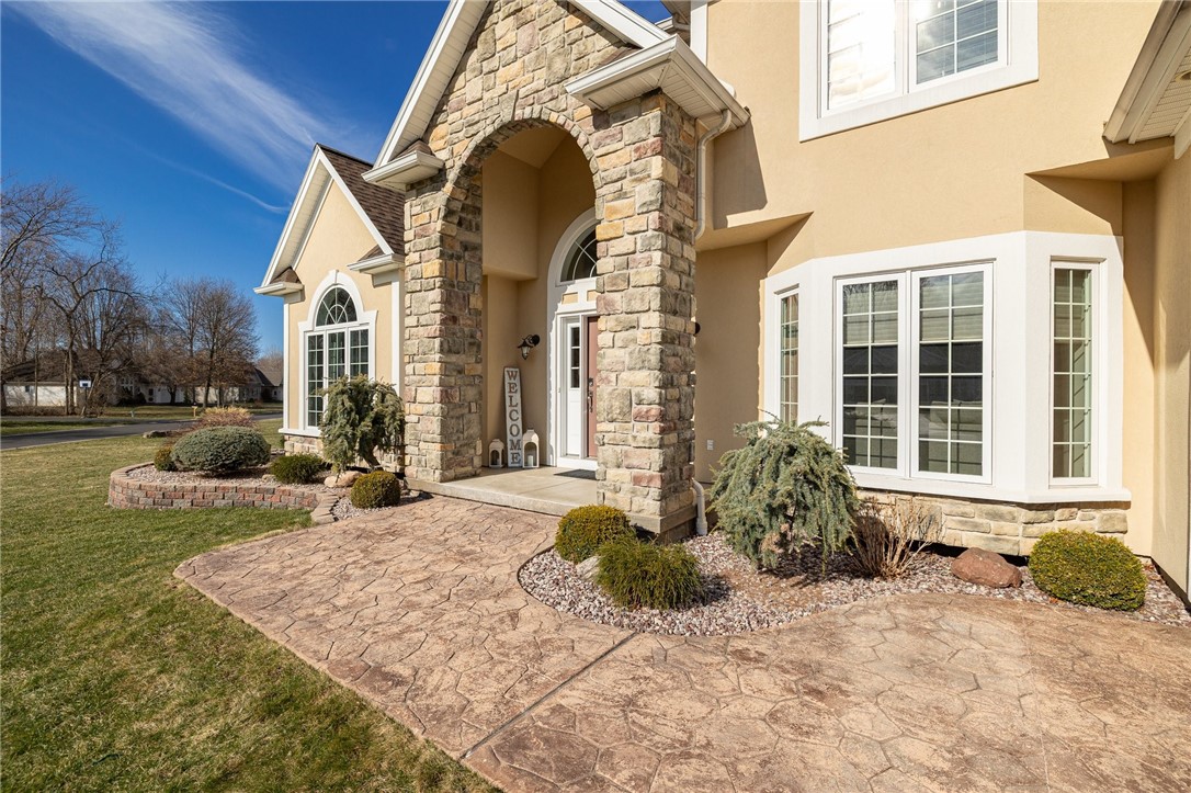 899 Lothario Circle Webster, NY 14580 - Photo 3 of 36