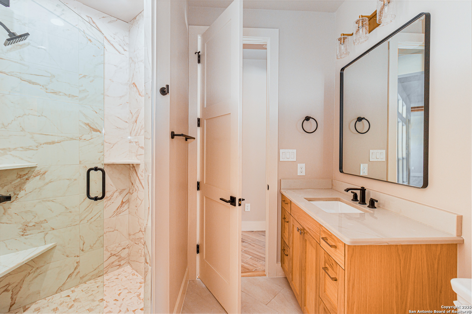 129 Hondo Ridge La Vernia, TX 78121 - Photo 21 of 31