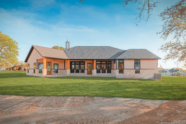 $759,900 | 129 Hondo Ridge, La Vernia, TX 78121
