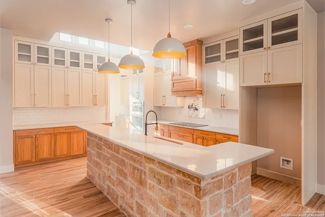 $759,900 | 129 Hondo Ridge, La Vernia, TX 78121