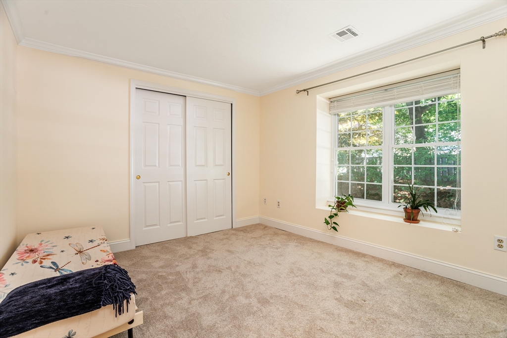 502 Ridgefield Circle, Unit A Clinton, MA 01510 - Photo 17 of 31