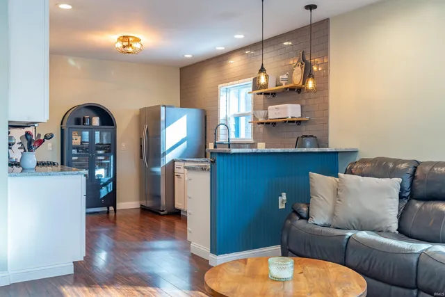 $329,000 | 1110 West 6th Street, Bloomington, IN 47404