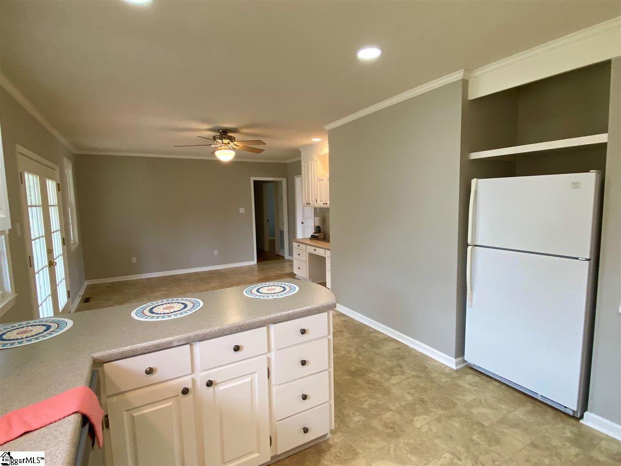 1725 Crawford Road Gray Court, SC 29645 - Photo 13 of 36