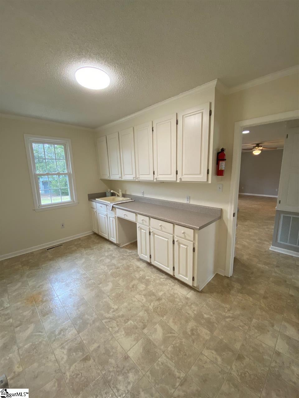 1725 Crawford Road Gray Court, SC 29645 - Photo 16 of 36