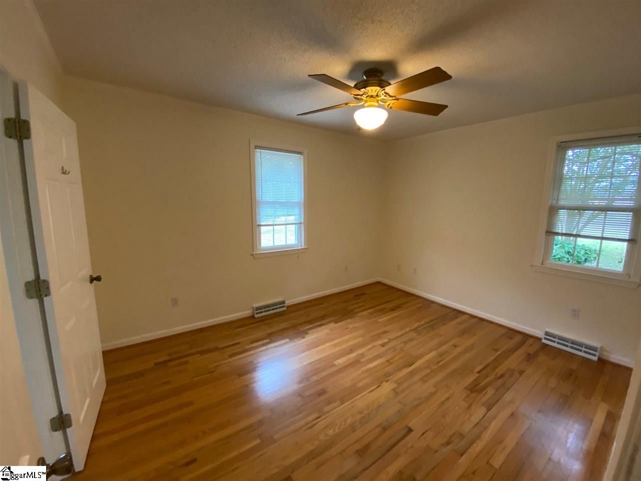1725 Crawford Road Gray Court, SC 29645 - Photo 18 of 36