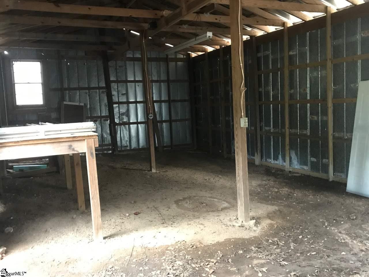 1725 Crawford Road Gray Court, SC 29645 - Photo 34 of 36