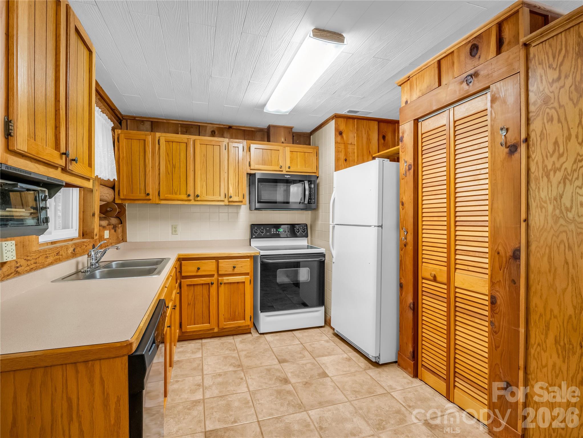137 Amy Ridge Road Lake Lure, NC 28746 - Photo 13 of 38