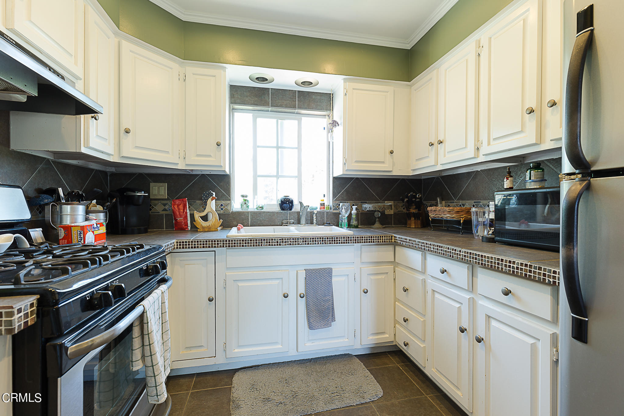 335 Mesa Drive Camarillo, CA 93010 - Photo 27 of 35 untitled-4