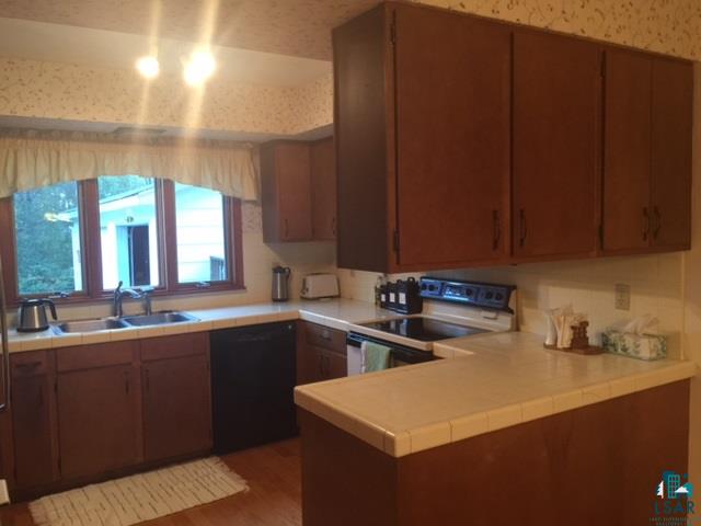 3953 Old Midway Road Hermantown, MN 55810 - Photo 12 of 19 Kitchen