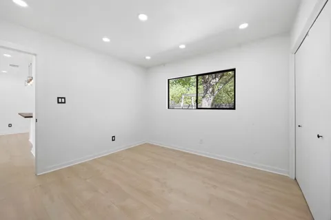 $449,500 | 5261 Meadow Creek Drive, Austin, TX 78745