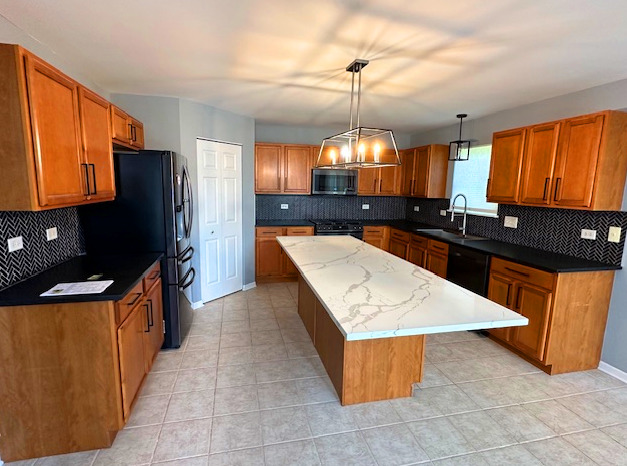 945 Forest View Way Antioch, IL 60002 - Photo 8 of 16