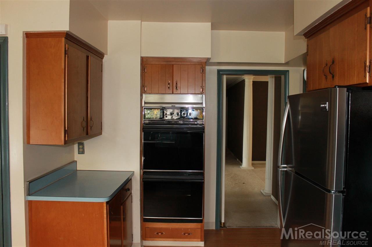 261 Lake Shore Road Grosse Pointe Farms, MI 48236 - Photo 23 of 26