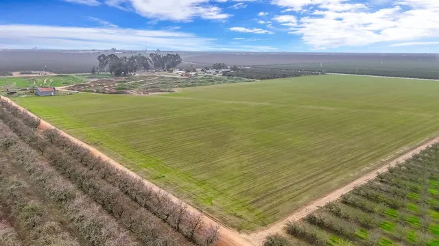 a view of a lake with houses